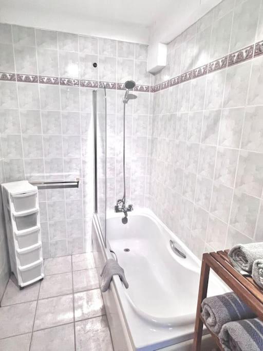 Appartement King-sized Studio, 6th Floor + Lift, Regent’s Park *