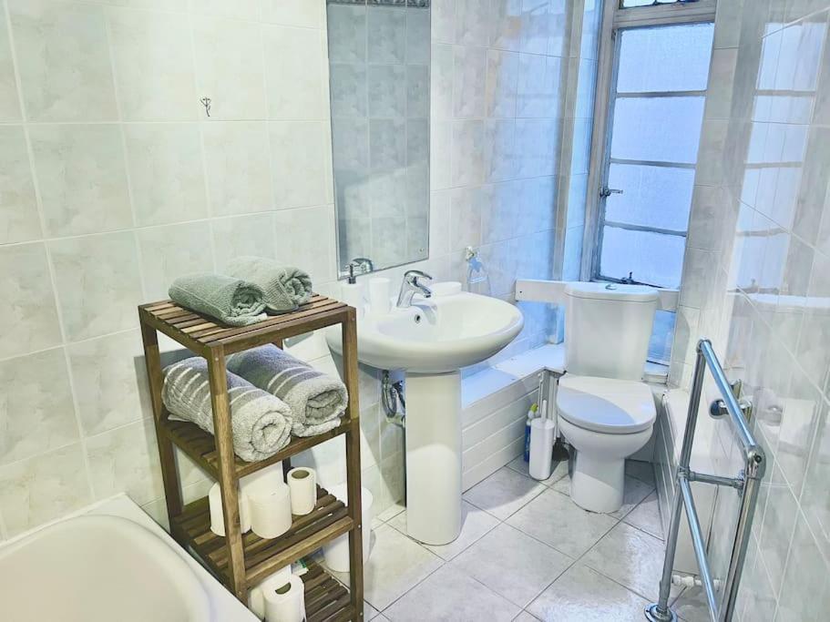 Appartement King-sized Studio, 6th Floor + Lift, Regent’s Park Londen