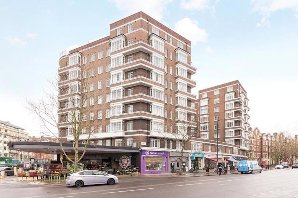 King-sized Studio, 6th Floor + Lift, Regent’s Park Appartement