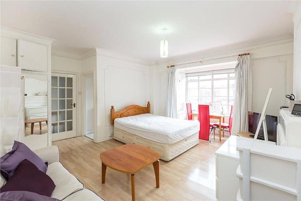 Appartement King-sized Studio, 6th Floor + Lift, Regent’s Park *
